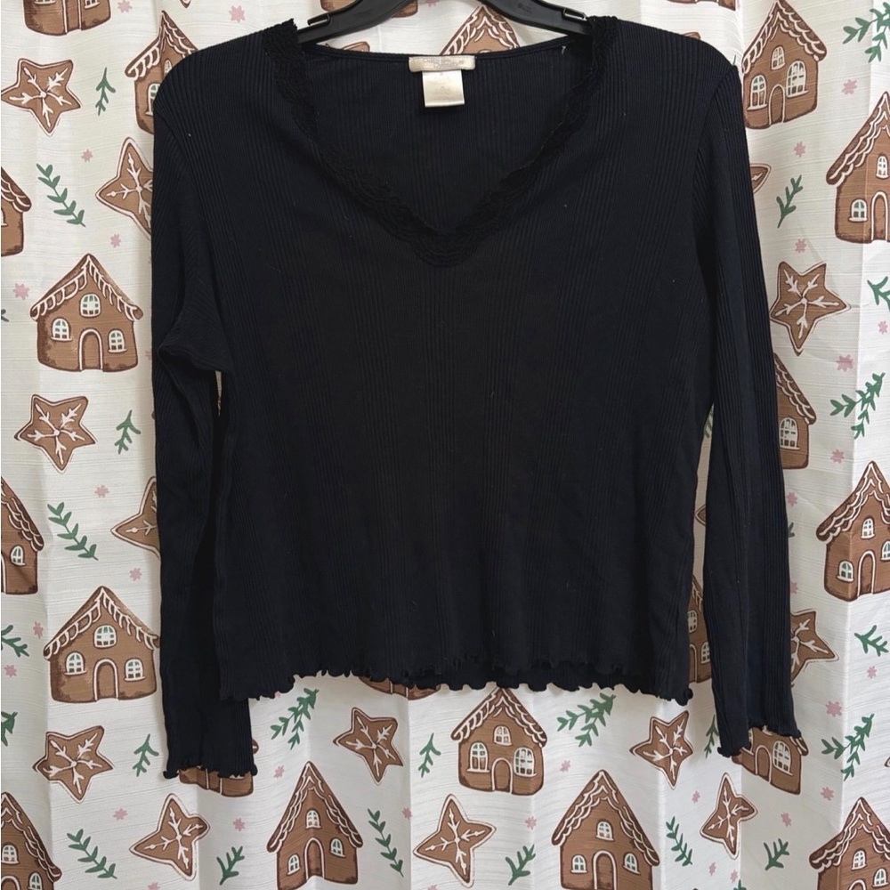 Women's Black Long-Sleeve Ribbed V-Neck Top